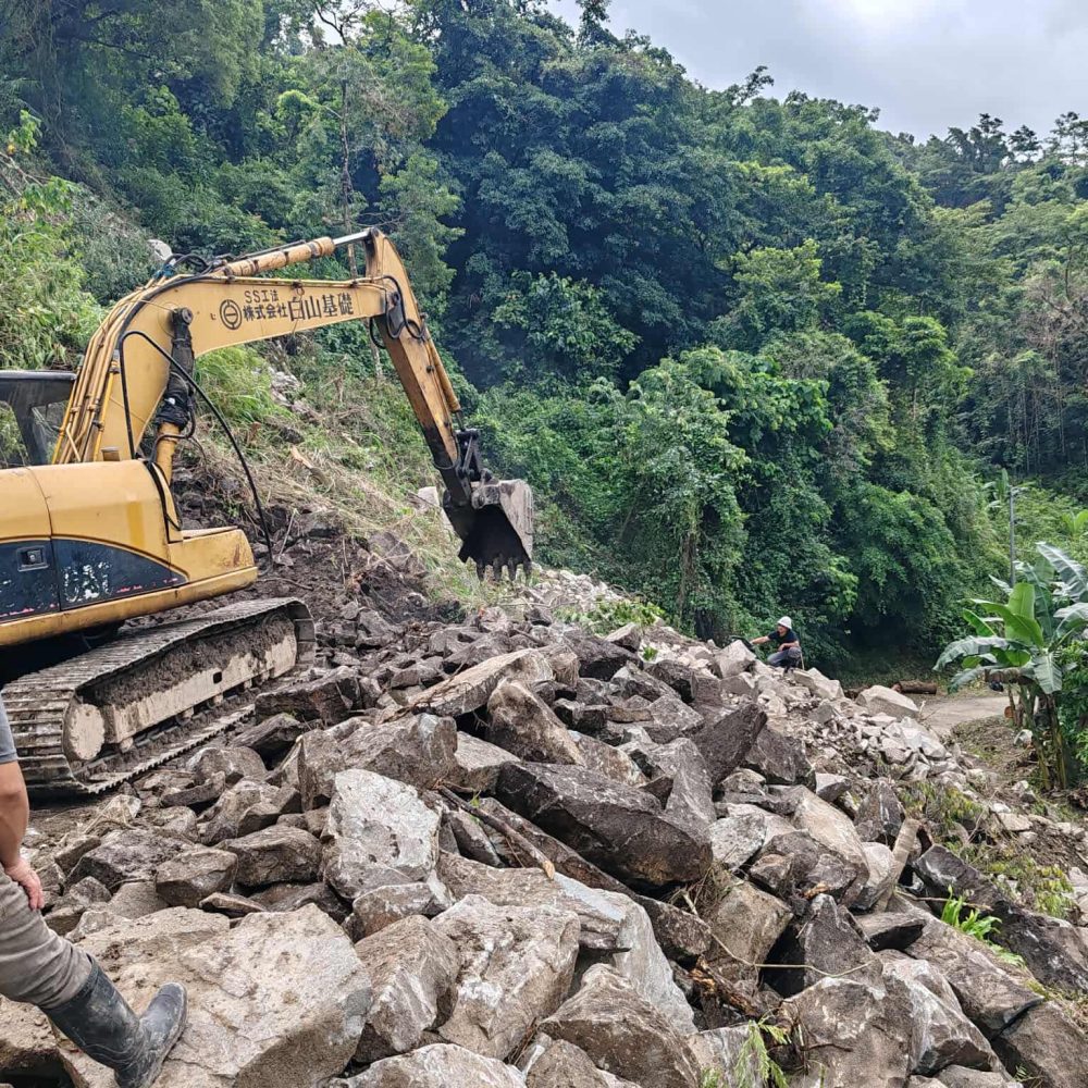 07-12-2025-ROAD CLEARING 1