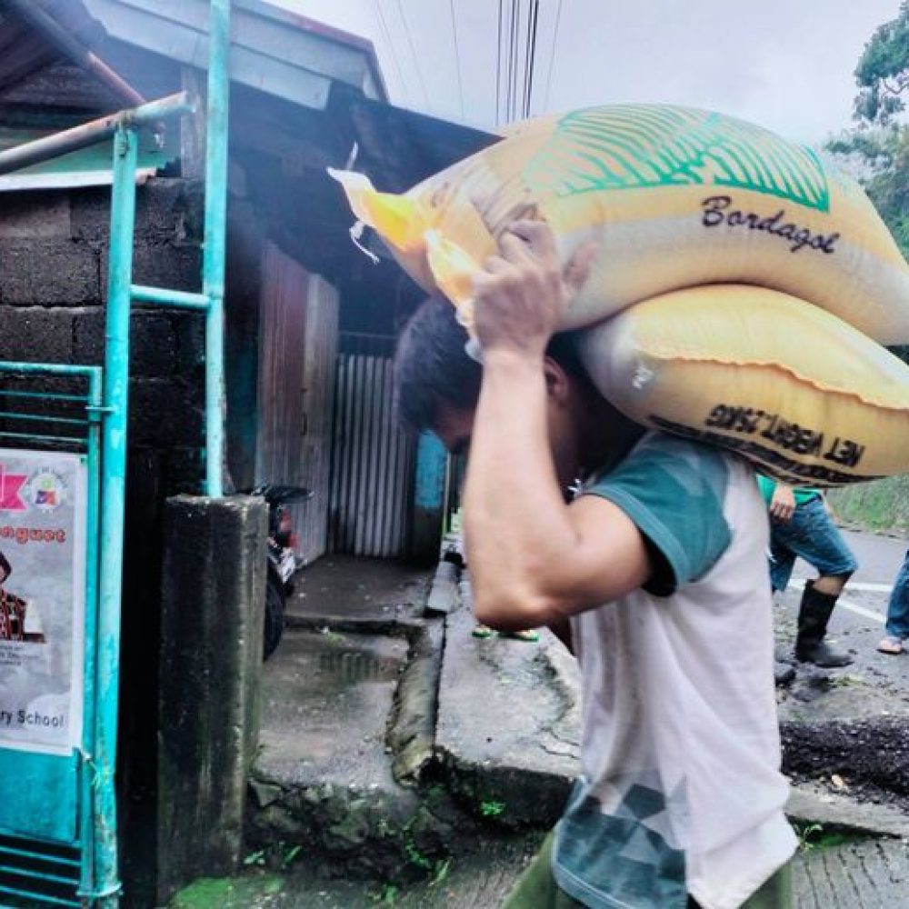 Delivery of 3 cavans of rice and a box of canned goods in Banangan, Sablan, Benguet 1