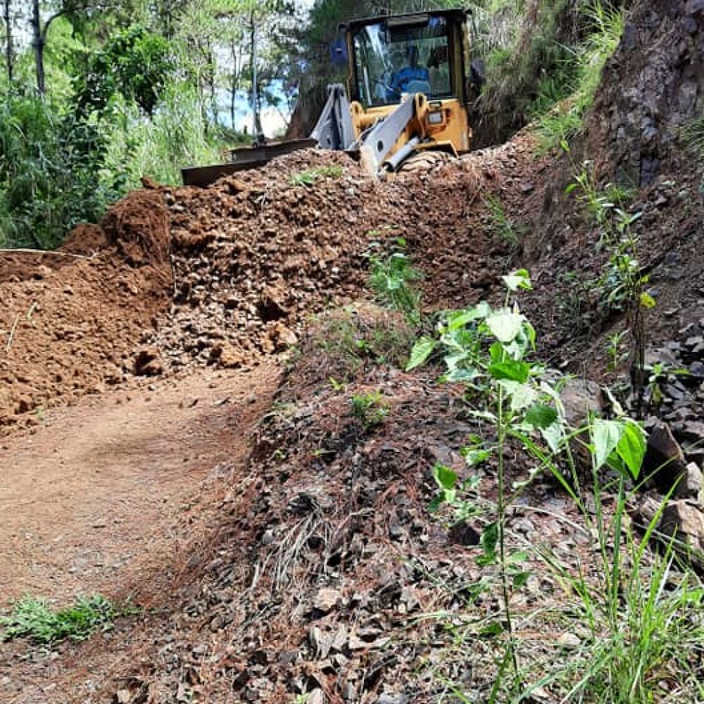 Safer-FMR-Roads-Clearing-Operation-at-Bisal-Farm-to-Market-Road-at-Bobok-Bisal-Bokod-Benguet-2